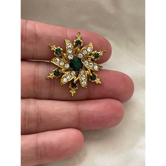 Vintage Green / Clear Rhinestone Gold Tone Snowflake/Floral Brooch - Picture 3 of 10